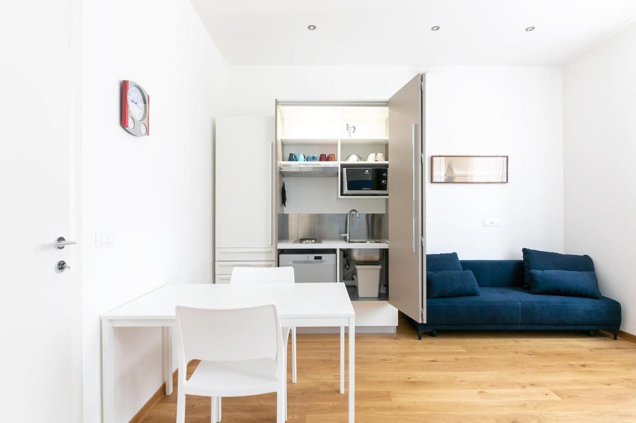 ~ Cozy Apartment ~ City Center Train Station Triest Exterior foto